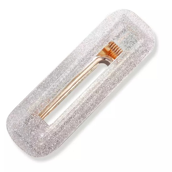 Accessories - ⚜️[𝟯/$𝟭𝟴]⚜️Silver Acrylic Simple Hair Clip NEW